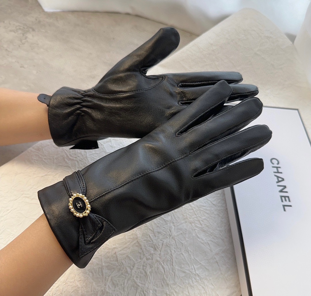 TOP CHANEL  First Grade Sheepskin Excellent Texture Women's Gloves - Black