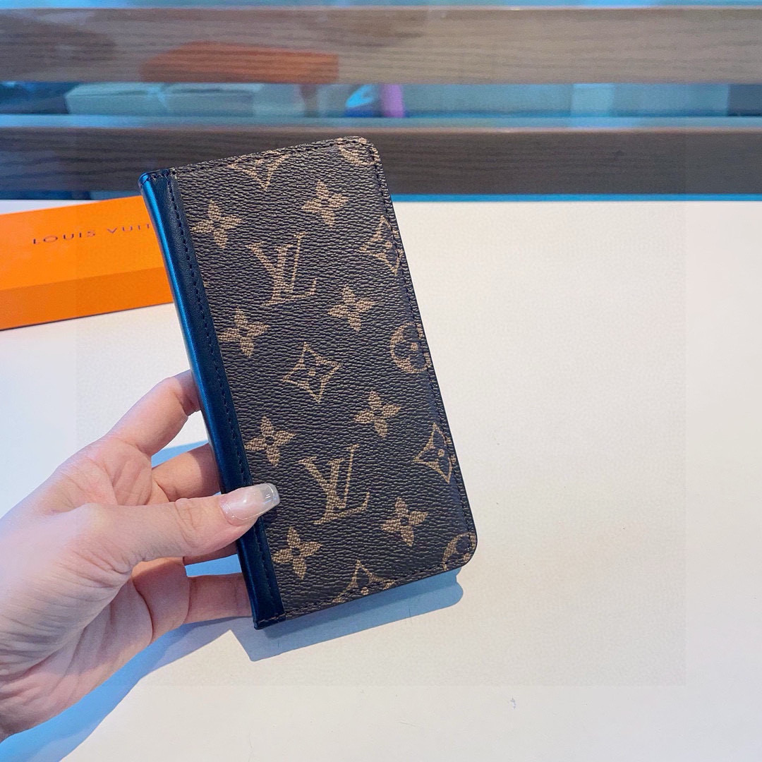 TOP Louis Vuitton LV Phone Case - 2 Colors