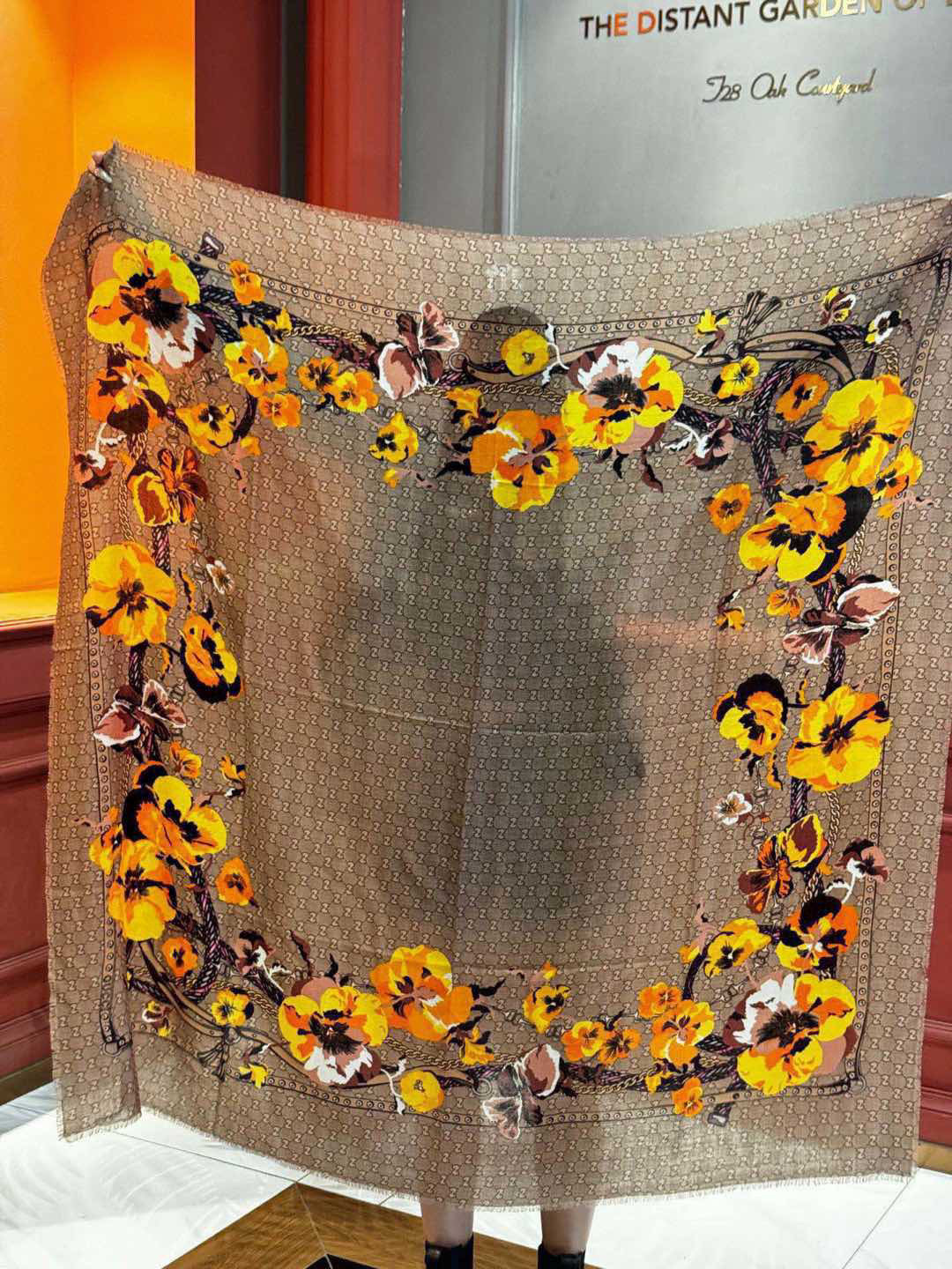 TOP GUCCI Florial Square Scarf 140 x 140 cm - 4 Colors