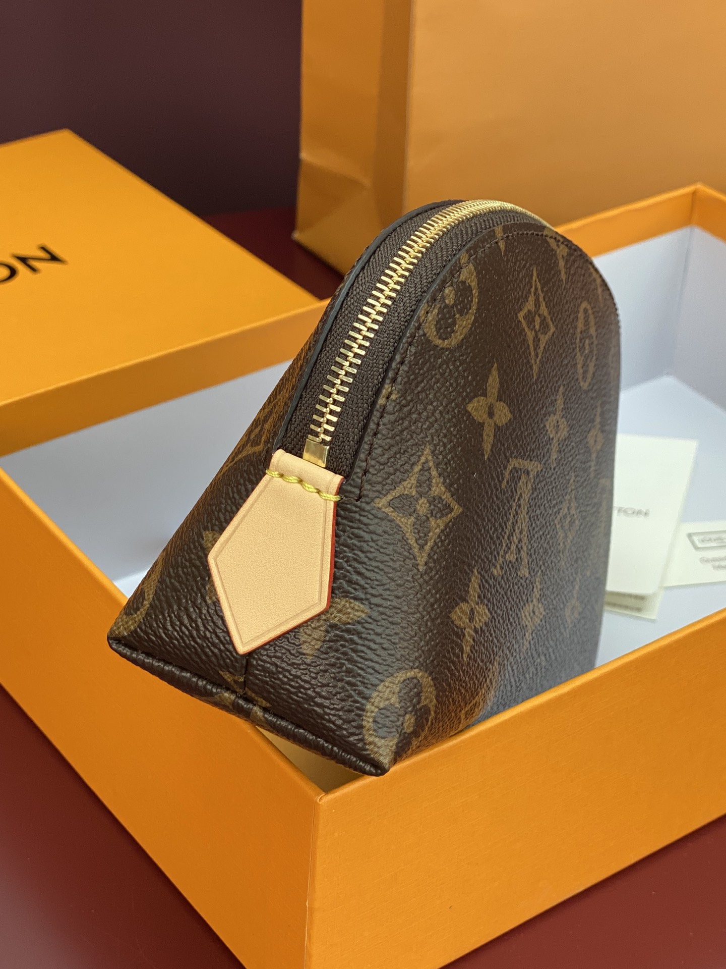 TOP Louis Vuitton LV Cosmetic Bag Monogram with Cherry Pattern 12x6x19cm  - Brown