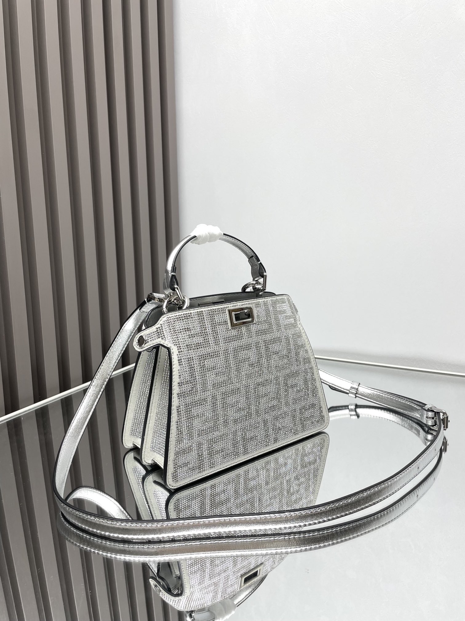 TOP FENDI Peekaboo ISeeU Petite Bag 20x11x15cm - Sliver