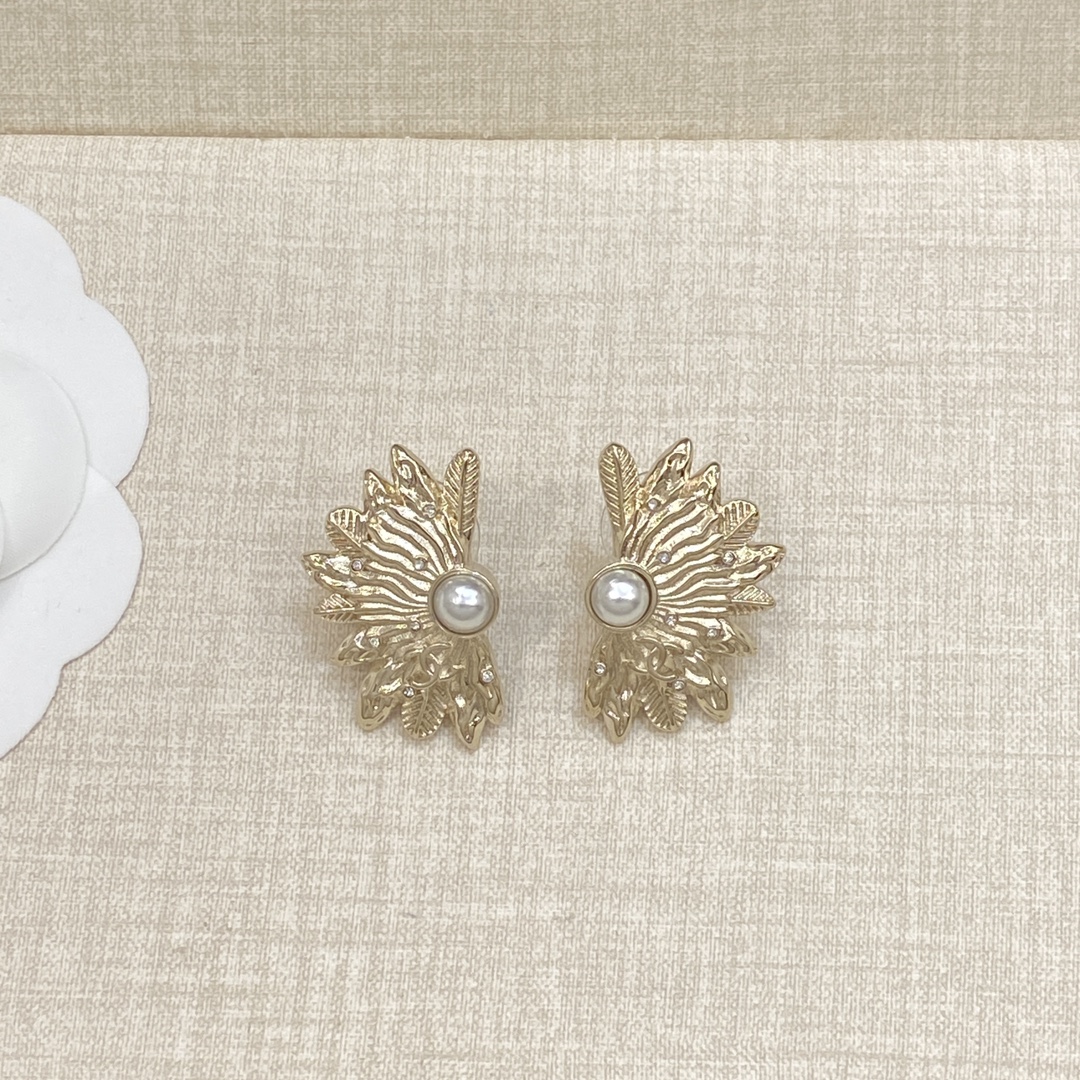 TOP CHANEL CC Earrings - 2 Colors