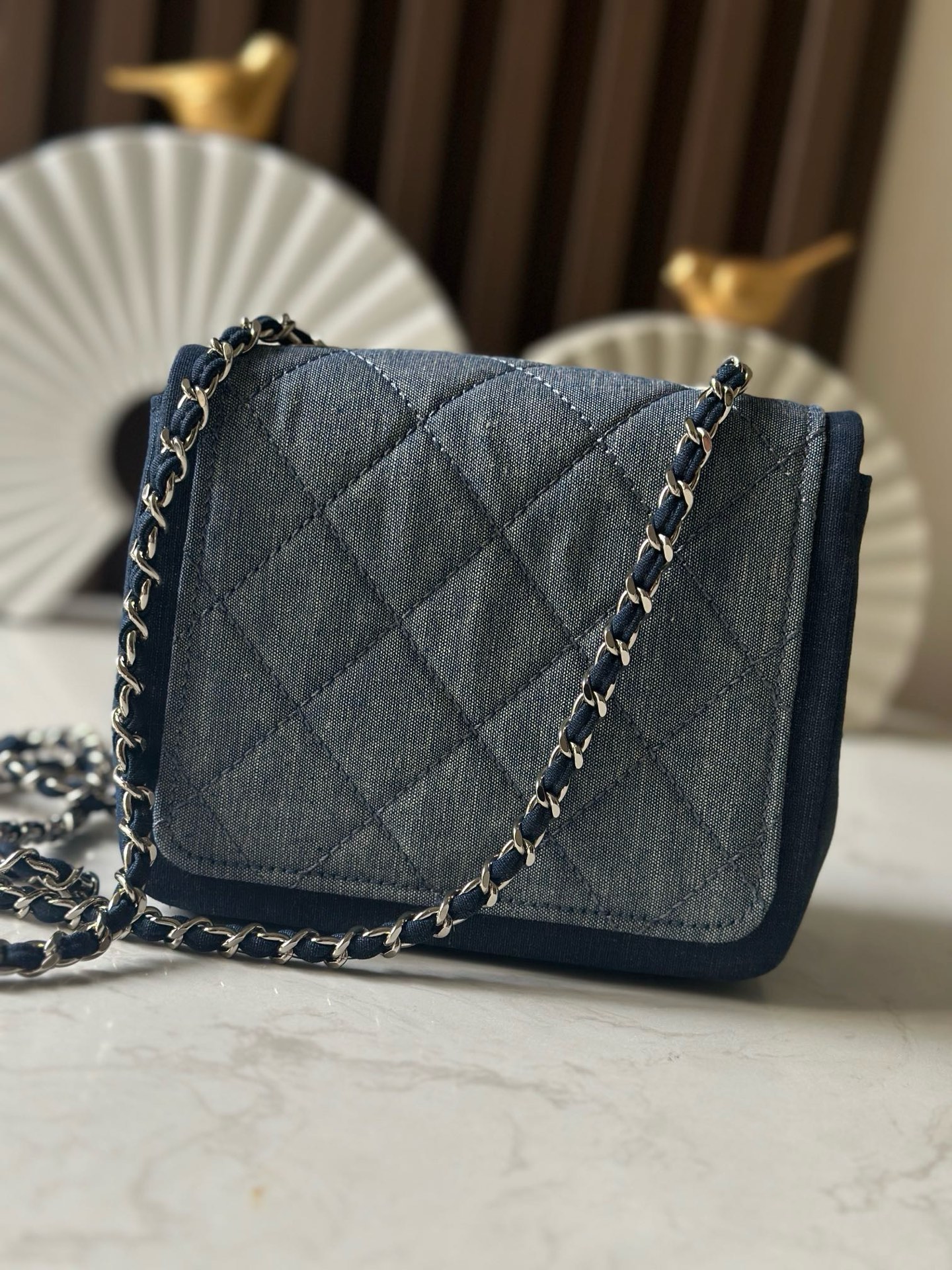 TOP CHANEL Denim Patchwork Flap Bag 17cm- Blue