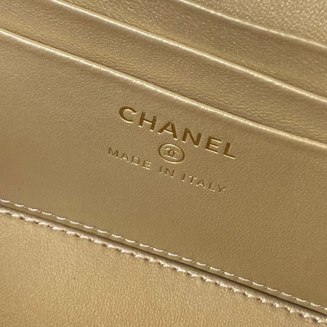 TOP CHANEL AP2303 Makeup Small Box Gold Chain 17*9.5*8cm - Black