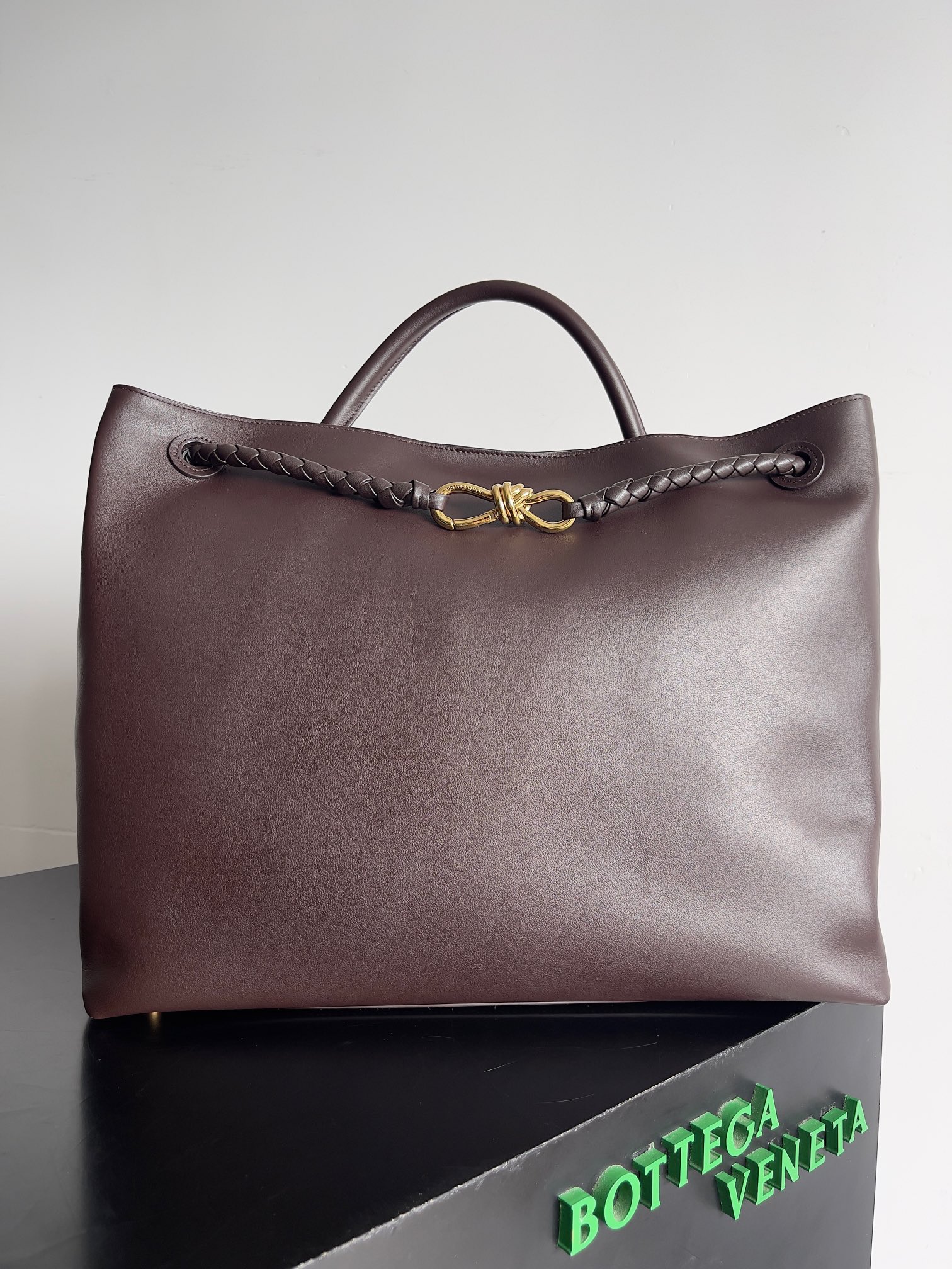 TOP Bottega Veneta BV Andiamo Bag 42x35x18cm - 2 Color