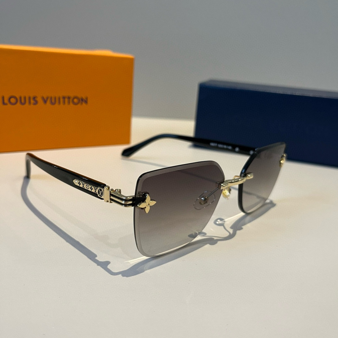 TOP Louis Vuitton LV Sunglasses - 3 Colors
