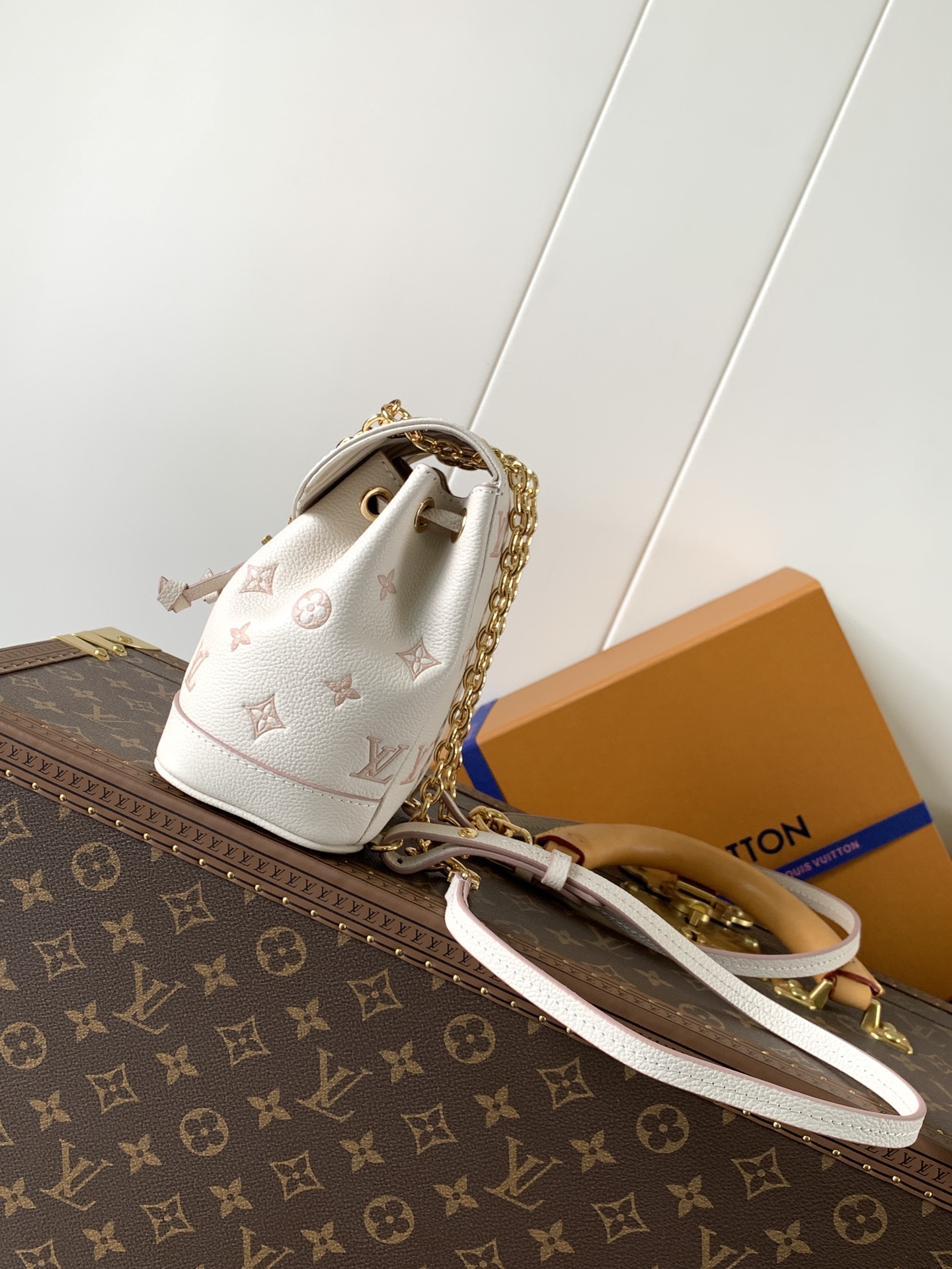 TOP Louis Vuitton LV Nano Noe Backpack 15*10*19cm - White