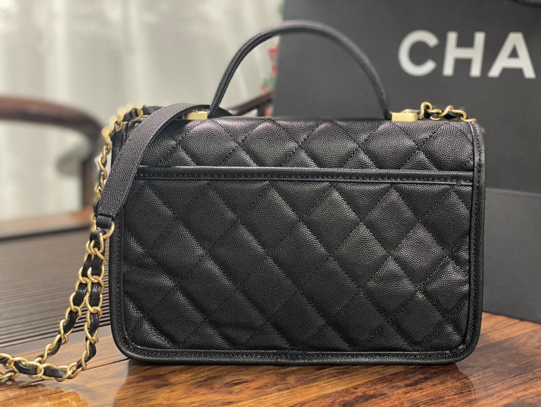 TOP CHANEL Backpack Calfskin 16.5x25x8.5cm - Black&GHW