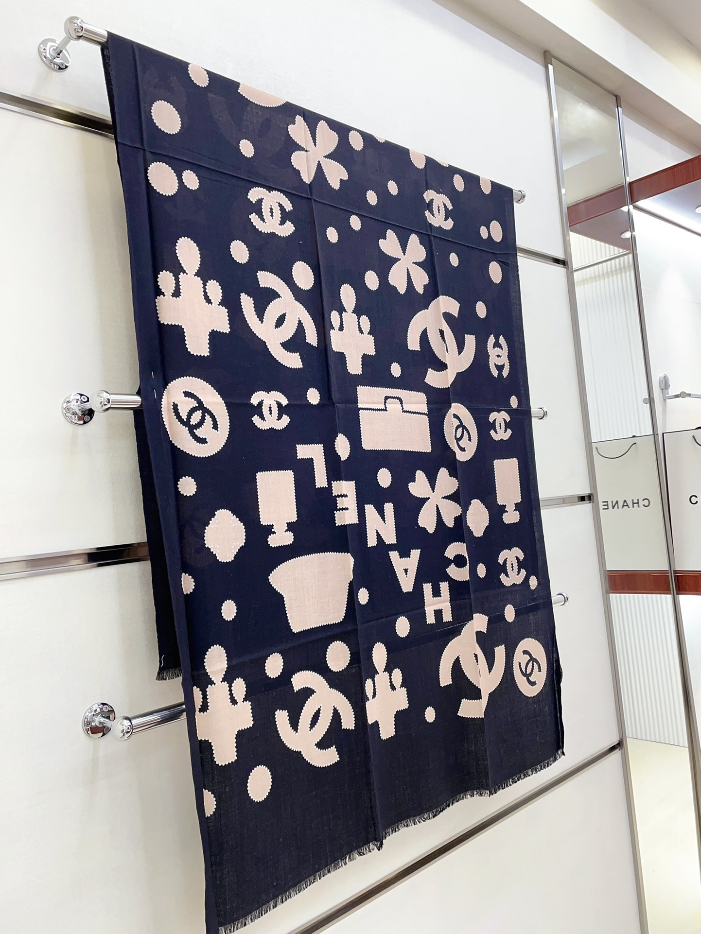TOP CHANEL Decorative Mix Long  Scarf 110x200 cm - Navy Blue