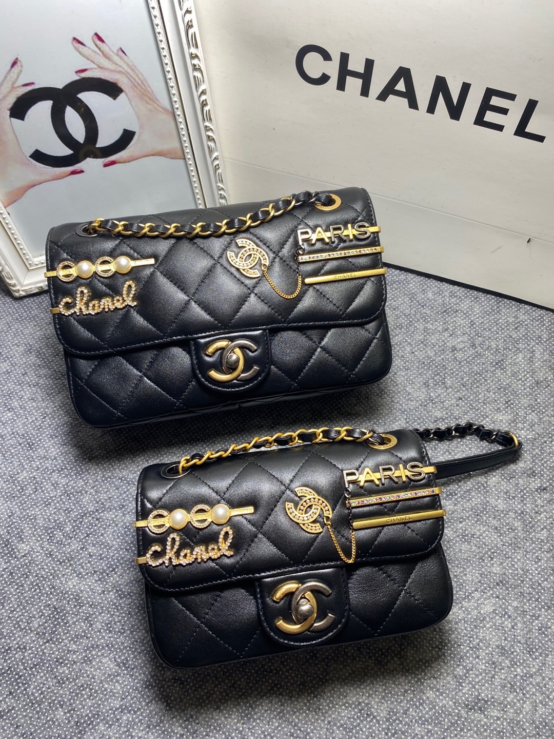 TOP CHANEL Badge19 Bags - 19/22cm - White&Black