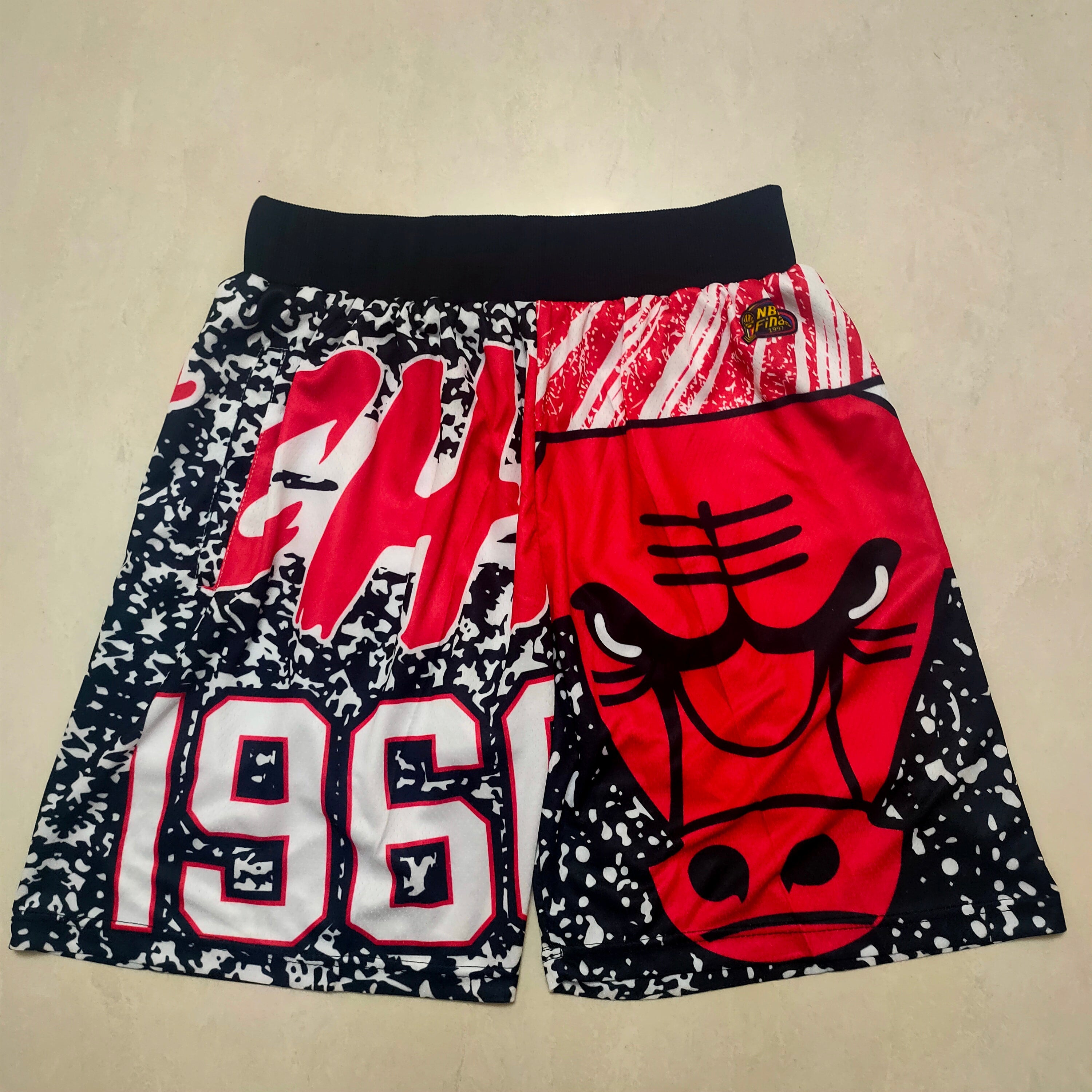 Chicago Bulls MitchellNessMN large team logo sweatpants