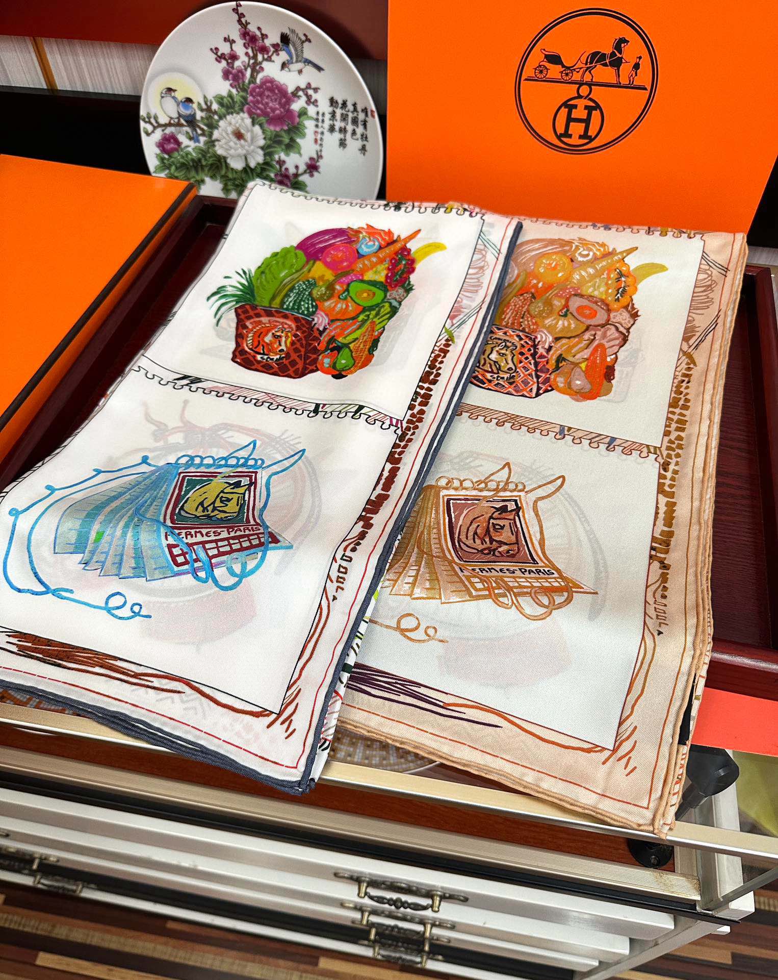 TOP HERMES Silk Scarf 90cm×90cm - 2 Colors