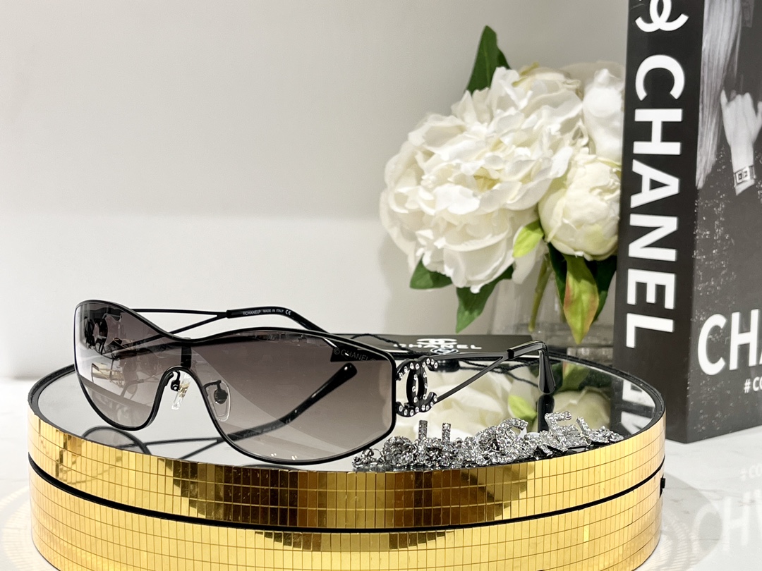 TOP CHANEL Sunglasses with Chain - 5 Colors