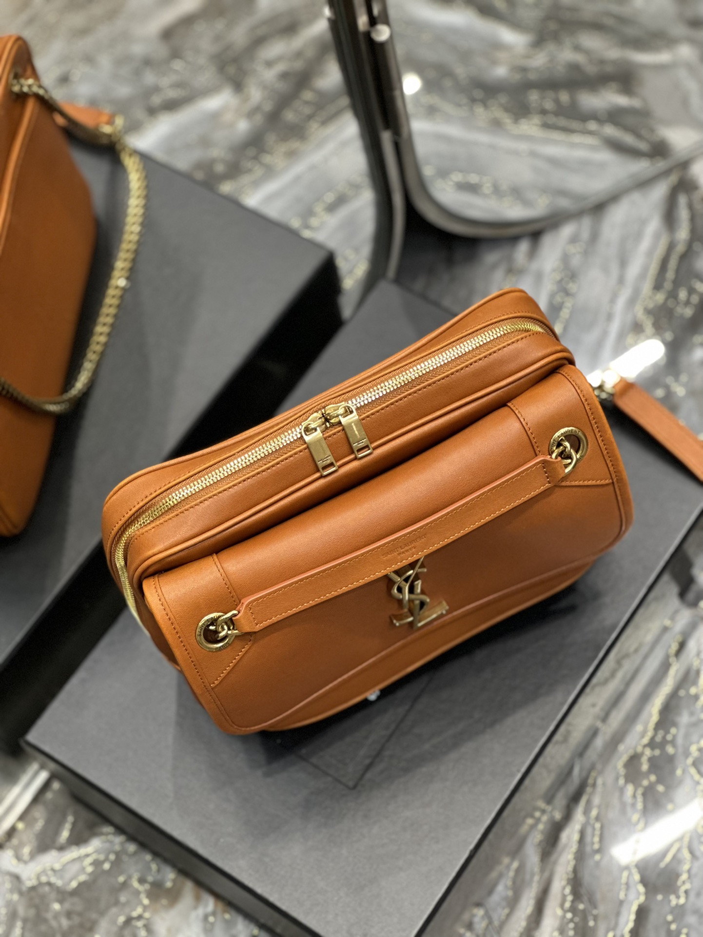 TOP Yves Saint Laurent YSL NIKI Messenger Bag