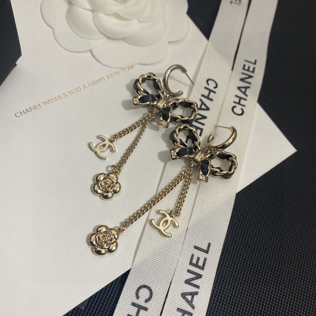 TOP CHANEL Bow Flower Stud Earrings