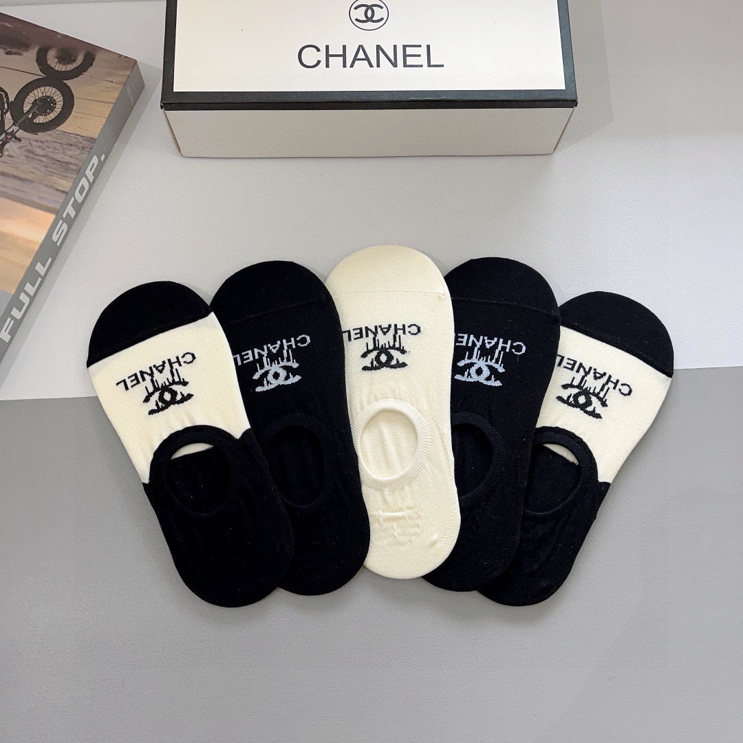 TOP CHANEL Socks - 5 Pieces as a Set