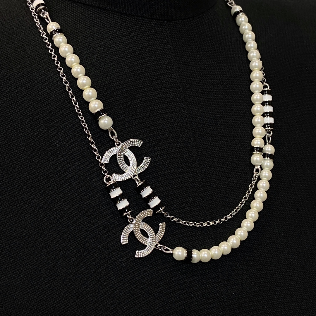 TOP CHANEL CC Sweater Chain with Pearl - Silver&Gold