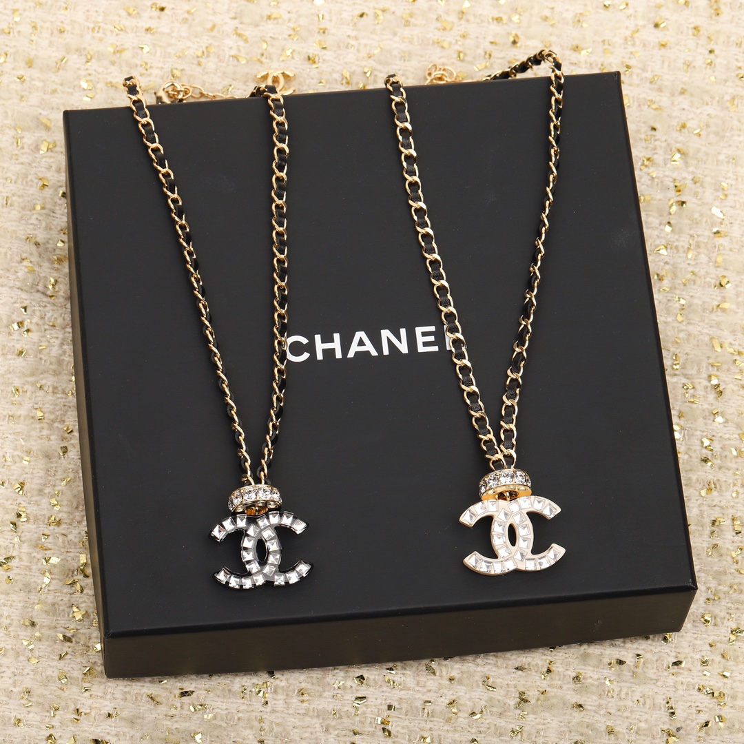 TOP CHANEL Logo Resin Brass Diamond Necklace