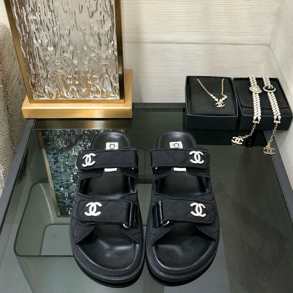 Chanel Fashionable Half Slippers Sandals Slide（Replica）