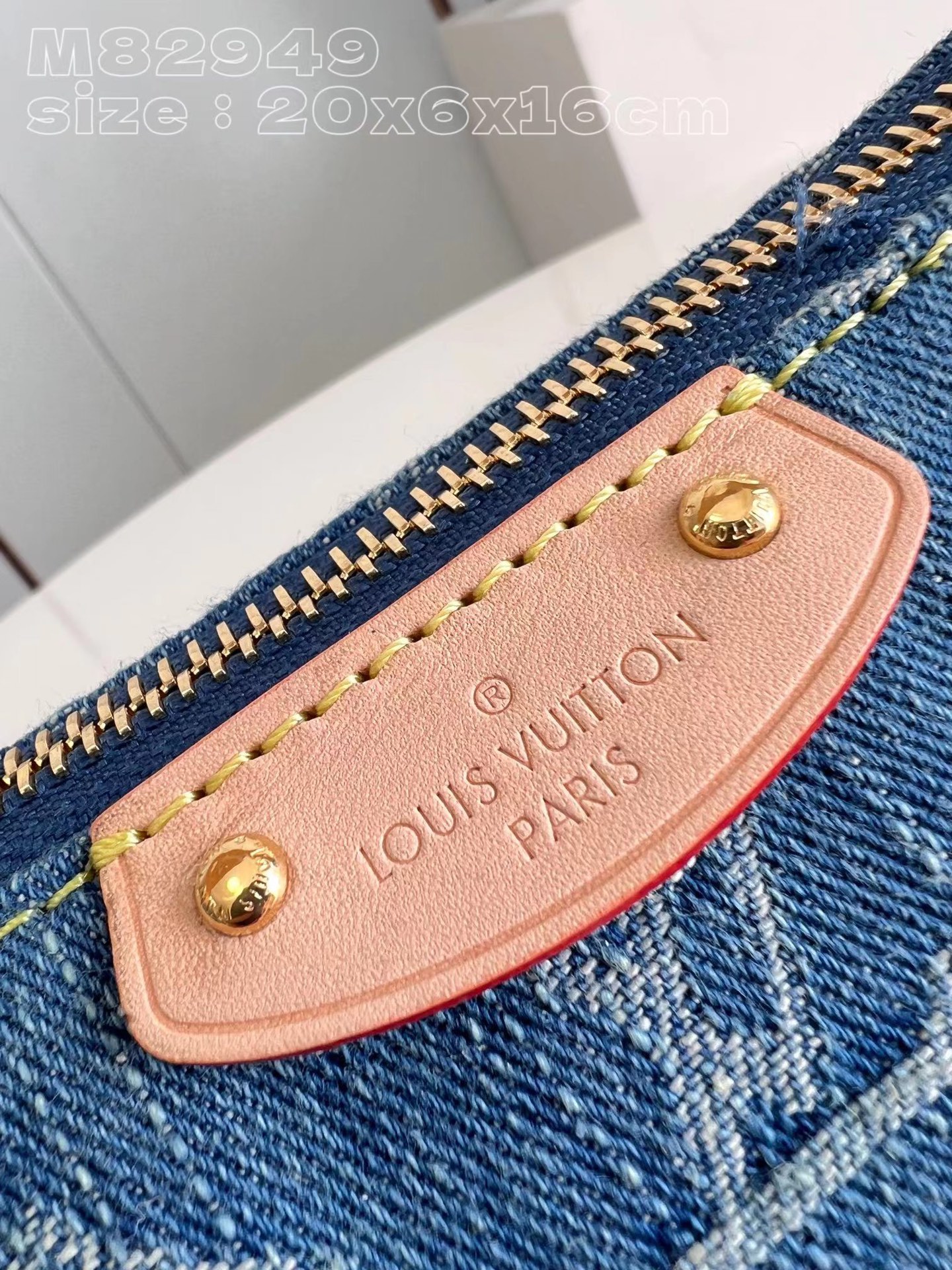 TOP Louis Vuitton LV Hills Pochette Handbag 20.5x6x16cm - Denim Blue