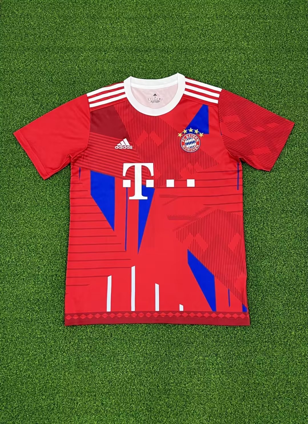 2425 Bayern  football jersey.Player embroidery version