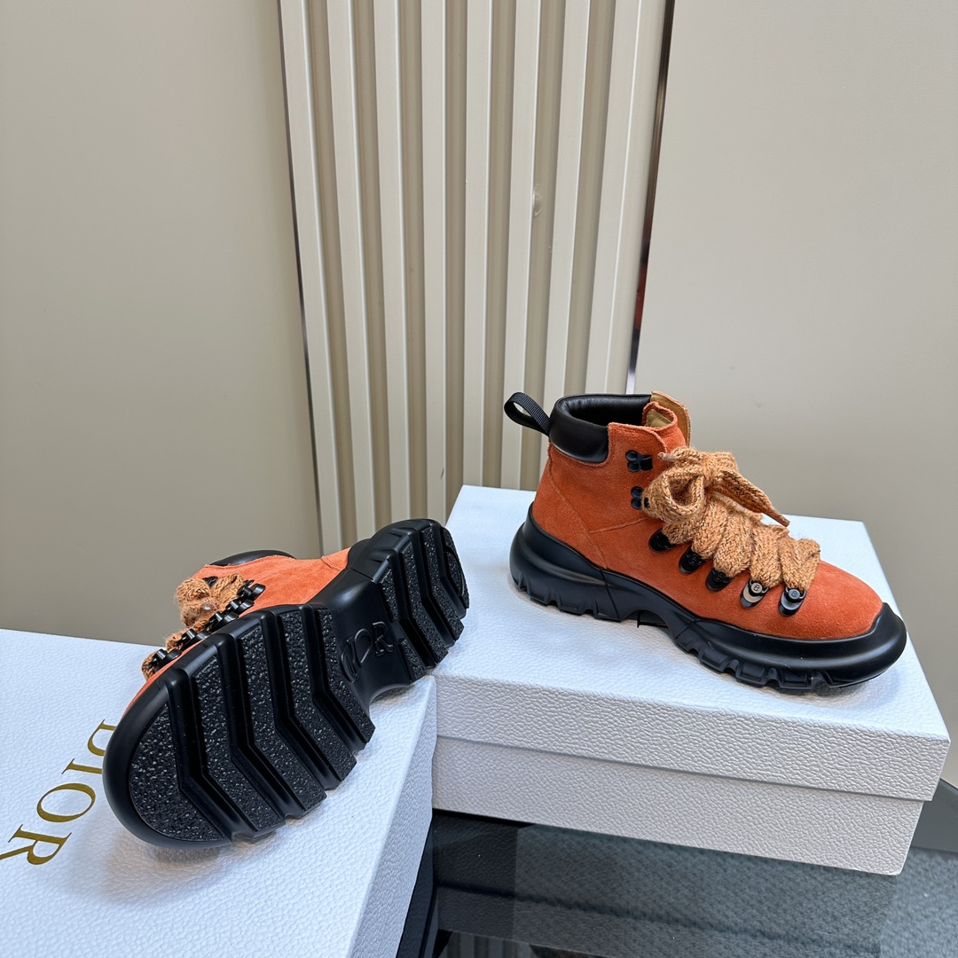 TOP Christian Dior C ' est Dior Sneakers - 3 Colour