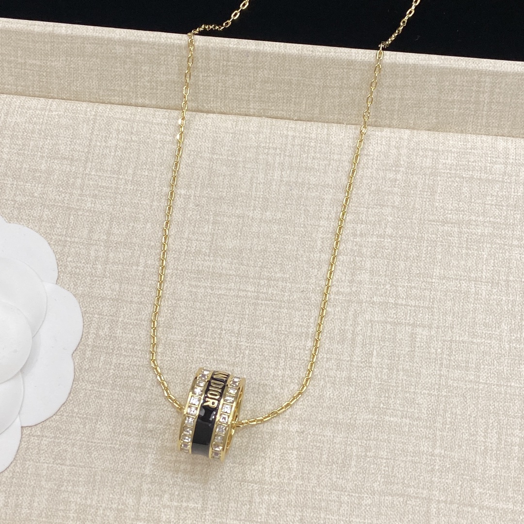 TOP Christian Dior Necklace - 2 Colors
