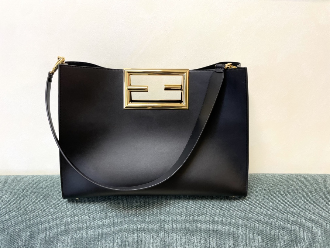 TOP FENDI Double F Buckle, Cowhide Material Bags - 2 Sizes - Black&GHW