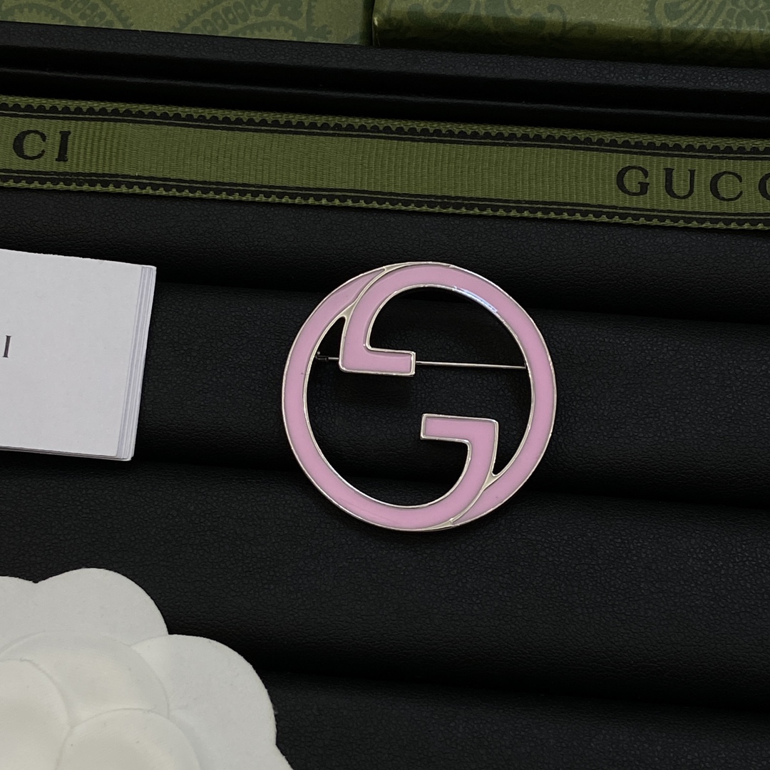 TOP GUCCI GG Brooch - 4 Colors