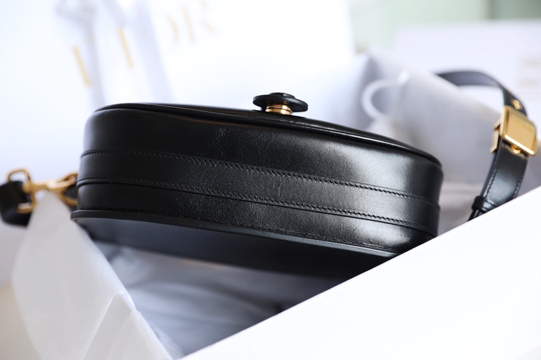 TOP Christian Dior Bobby Bag Calfskin Medium - Black