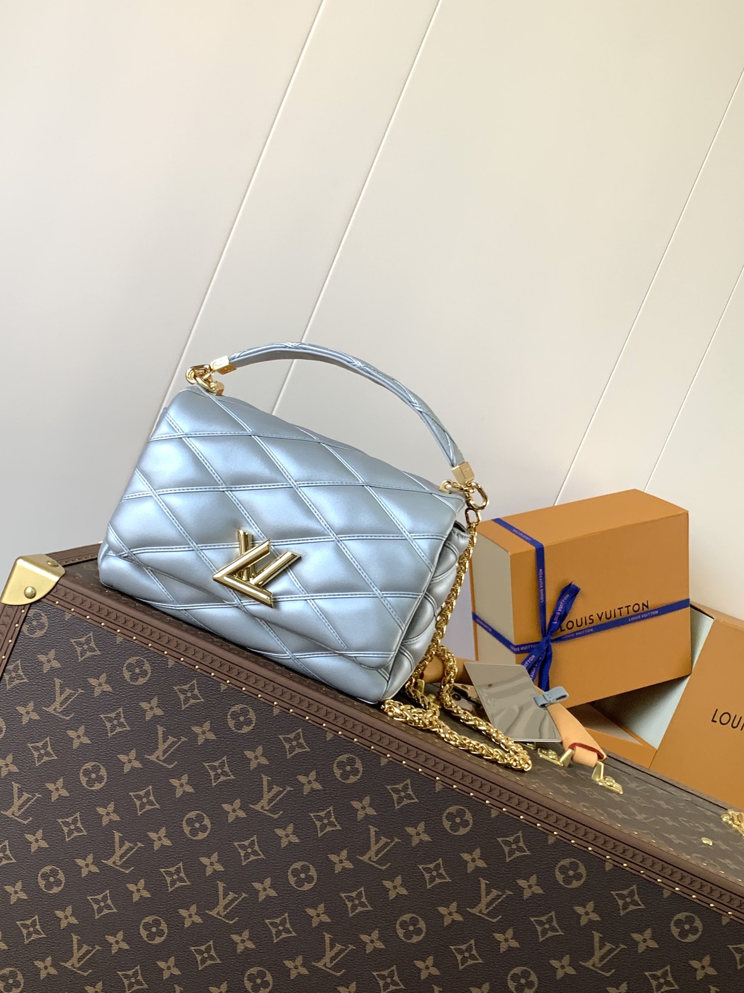 TOP Louis Vuitton LV Twist MM Bag 23x16x10CM - 5 Colors