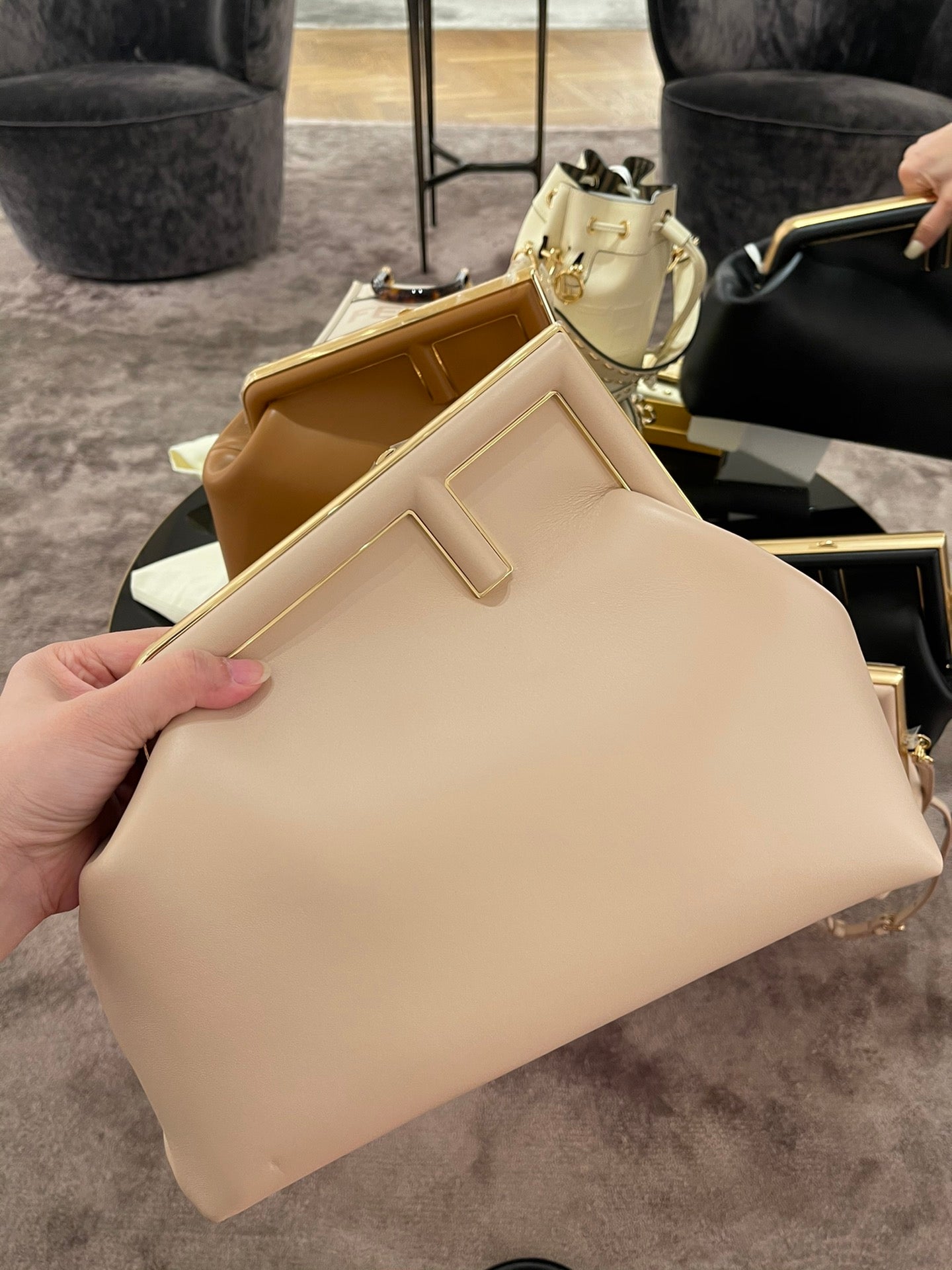 TOP FENDI FENDI First Medium Bag - Cream