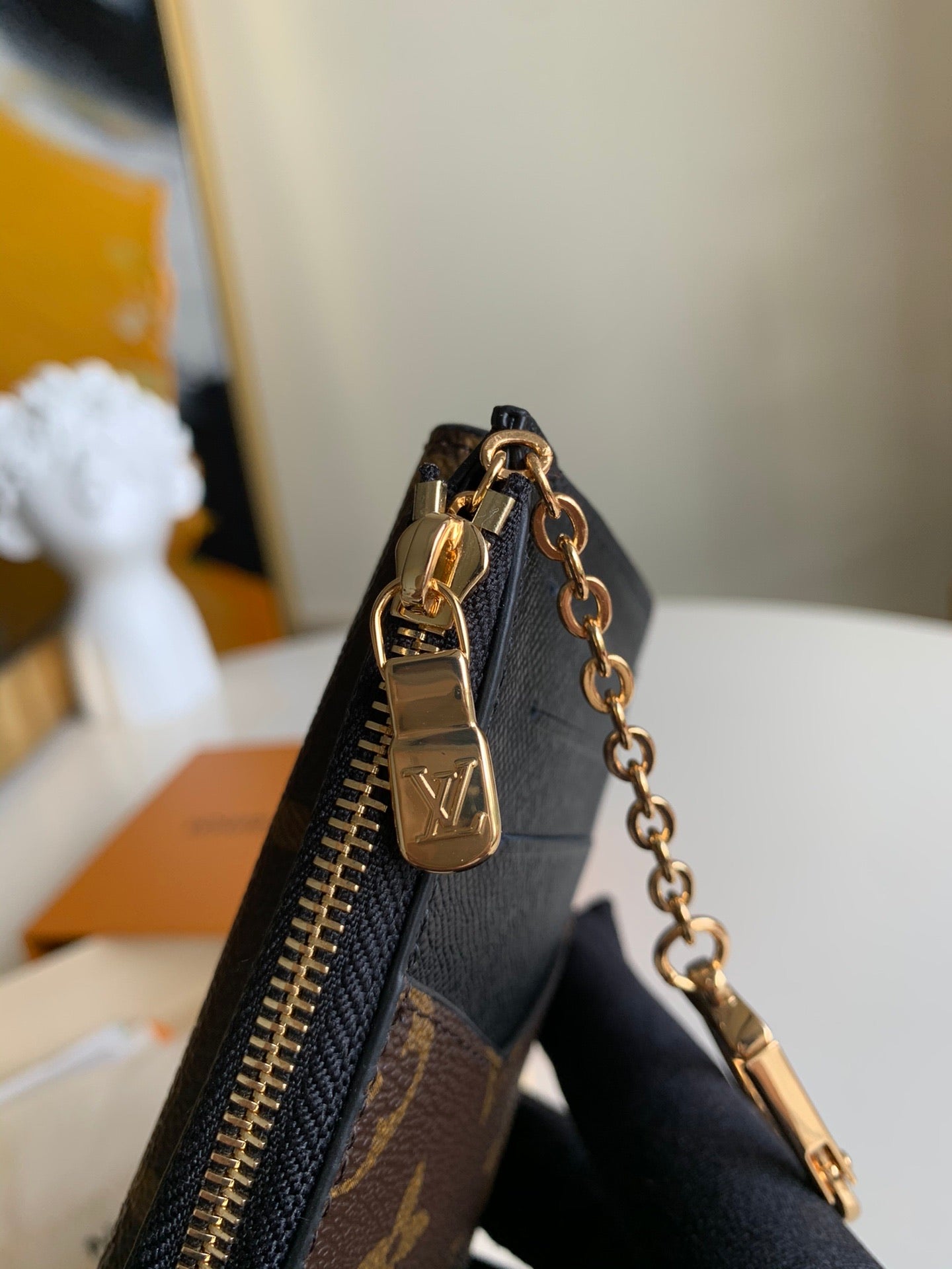 TOP Louis Vuitton LV LV Compact Key Wallet - Monogram