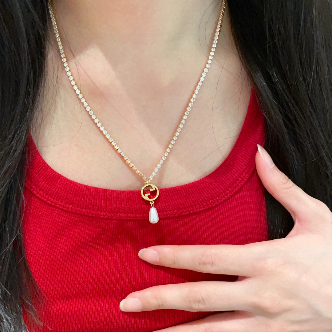 TOP GUCCI Pearl Necklace - Gold
