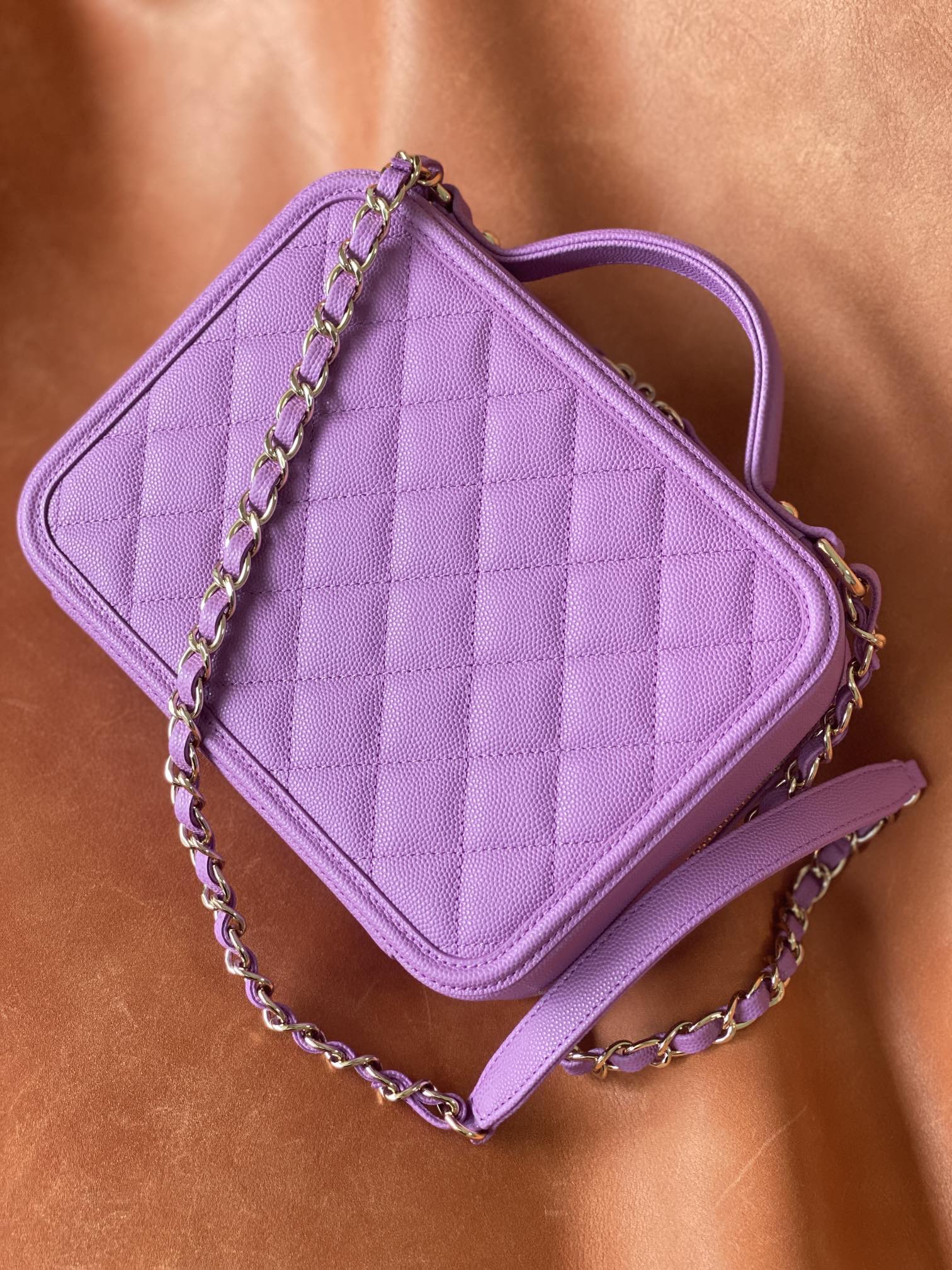 TOP CHANEL Vanity Case Medium - Purple