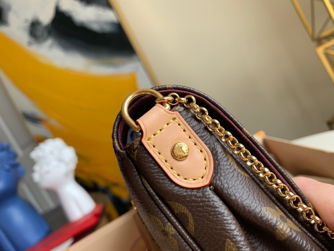 TOP Louis Vuitton LV Favorite Monogram PM 21x12.5x4.5cm-Brown