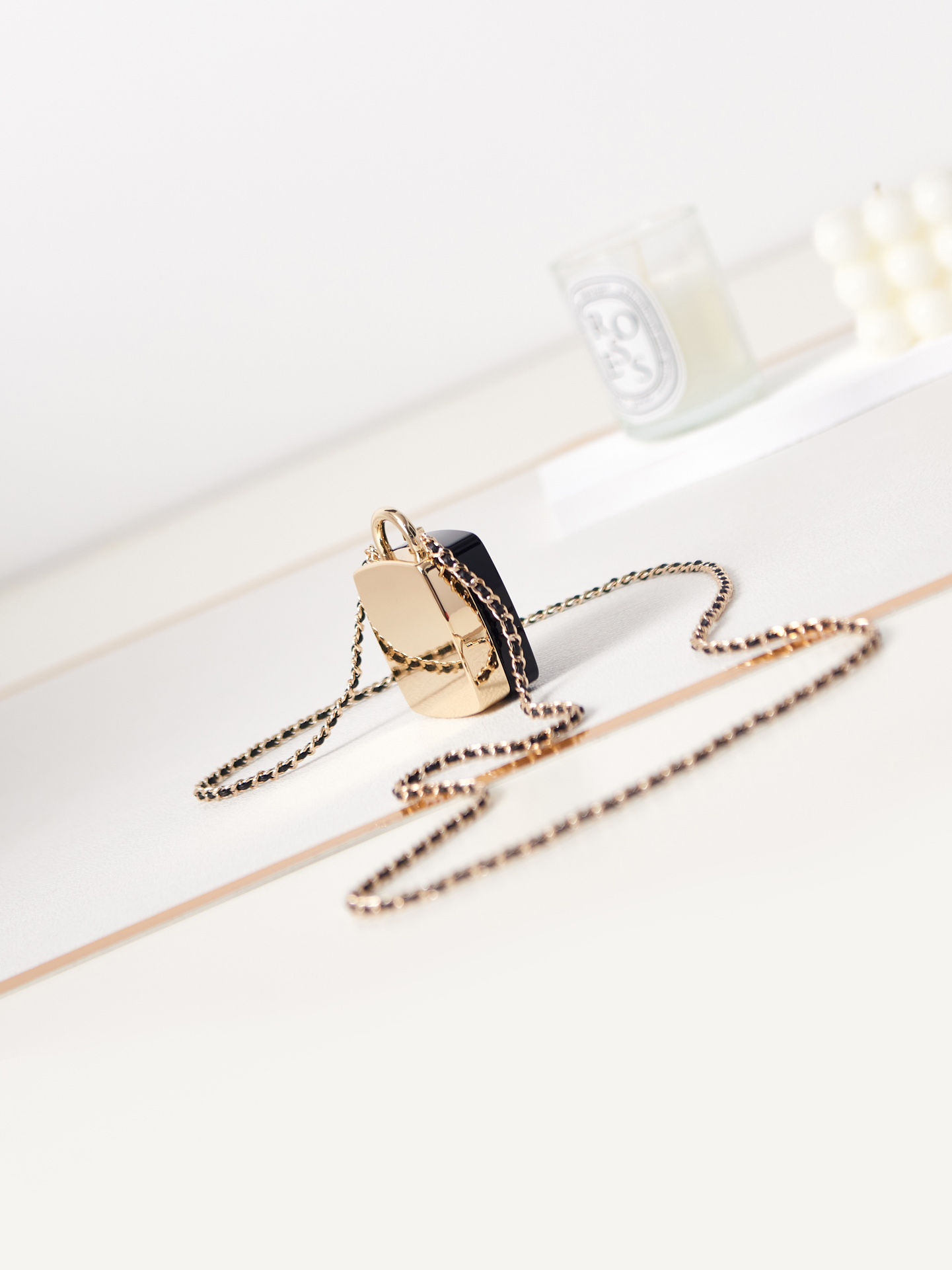 TOP CHANEL Mini Evening Bag 5.5x5.5x2.8cm - Black