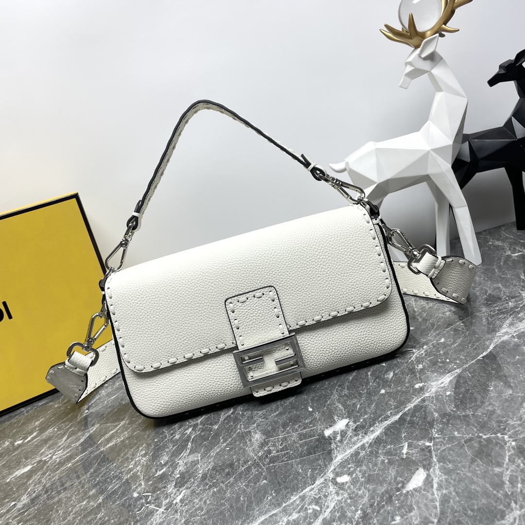 TOP FENDI Hand-sewn Cowhide Baguette Bag 27x6x15cm - 11 Color