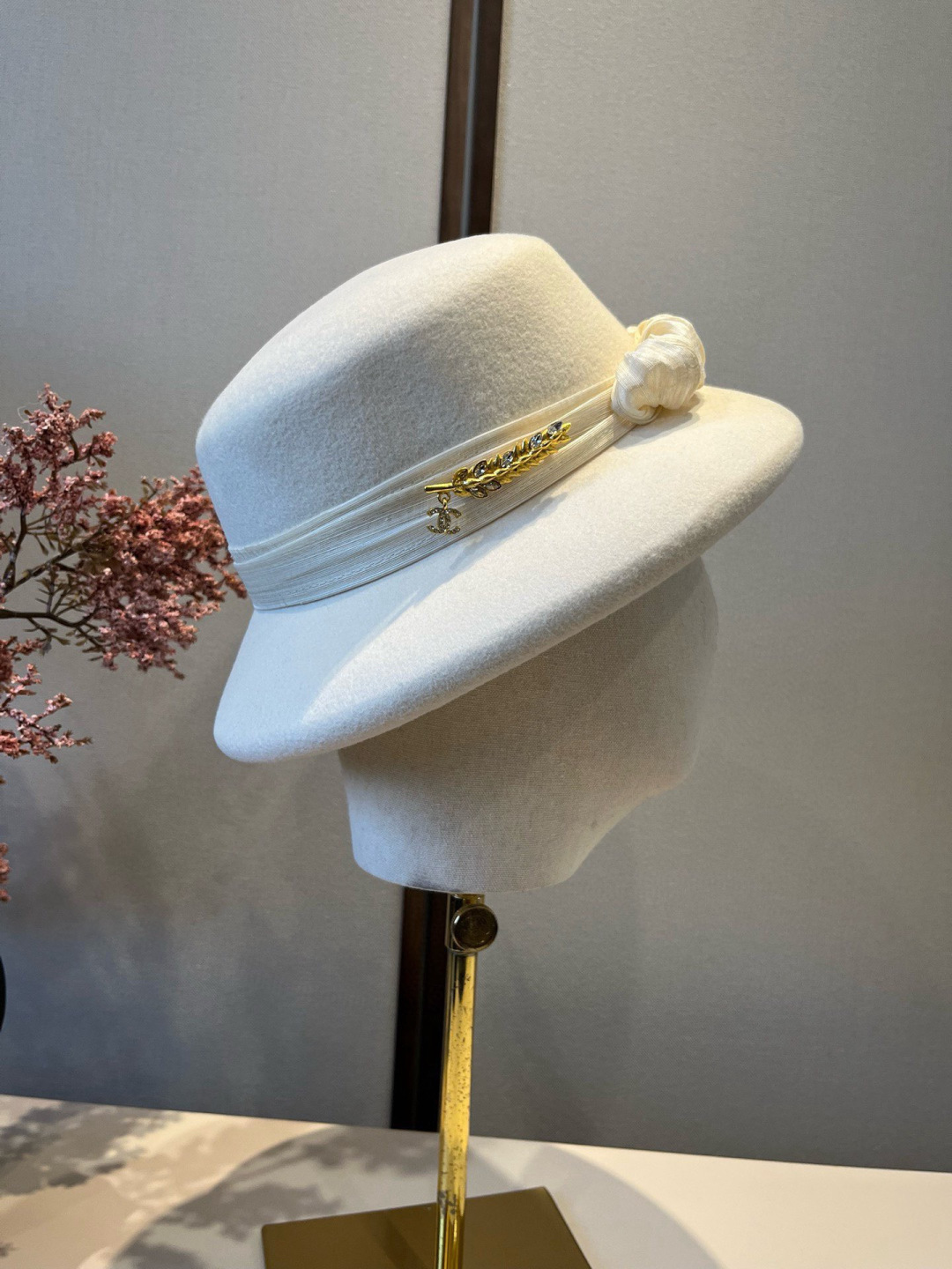 TOP CHANEL Wool Hat - 2 Color