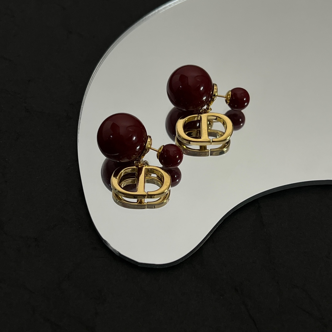 TOP Christian Dior CD Earrings - Gold