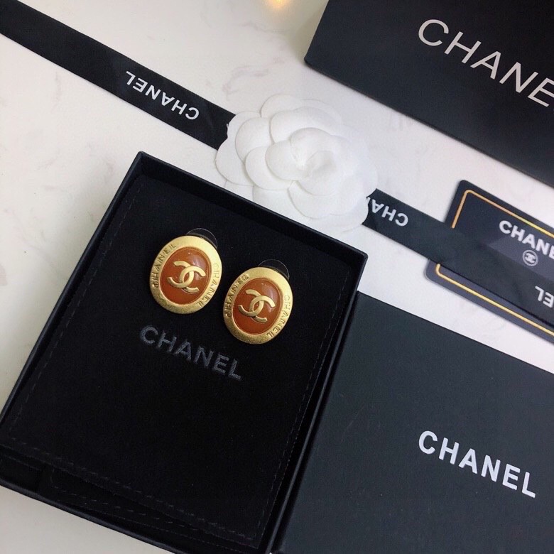 TOP CHANEL Double C Metal Stud Earrings