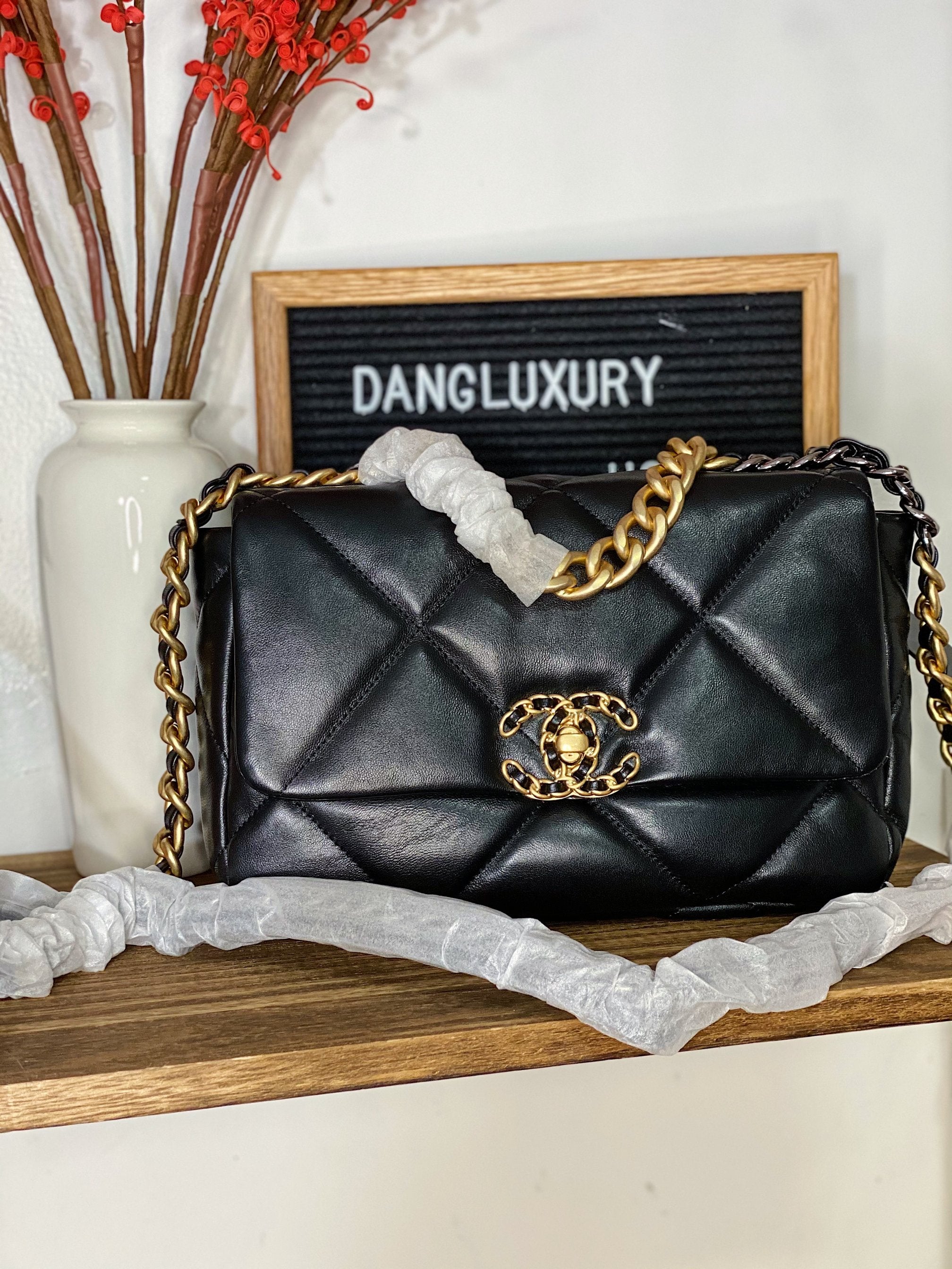 TOP CHANEL 19 Bag Lambskin 26cm/36cm - Black