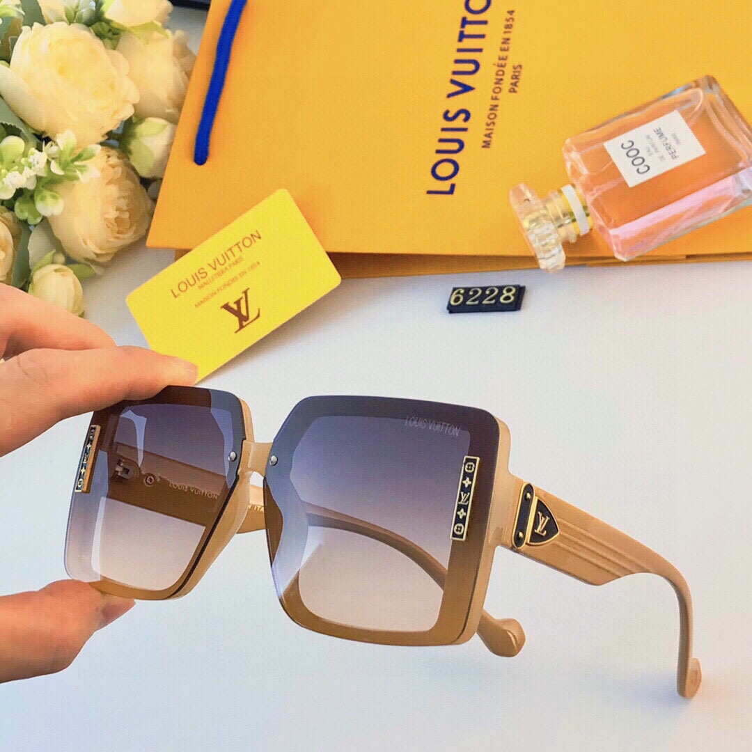 TOP Louis Vuitton LV Sunglasses - 3 Colors