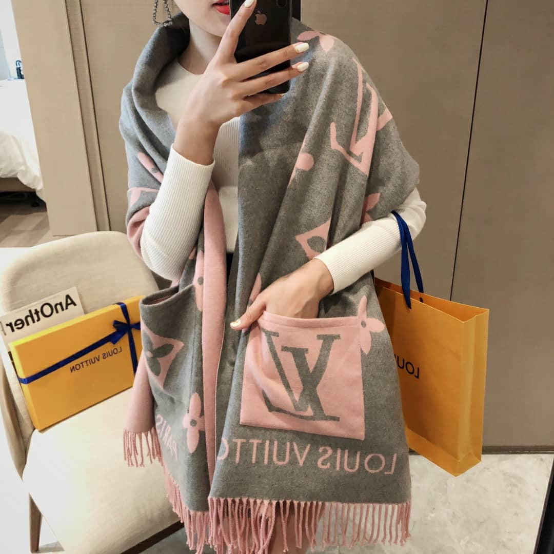 TOP Louis Vuitton LV LV Scarf With Pockets