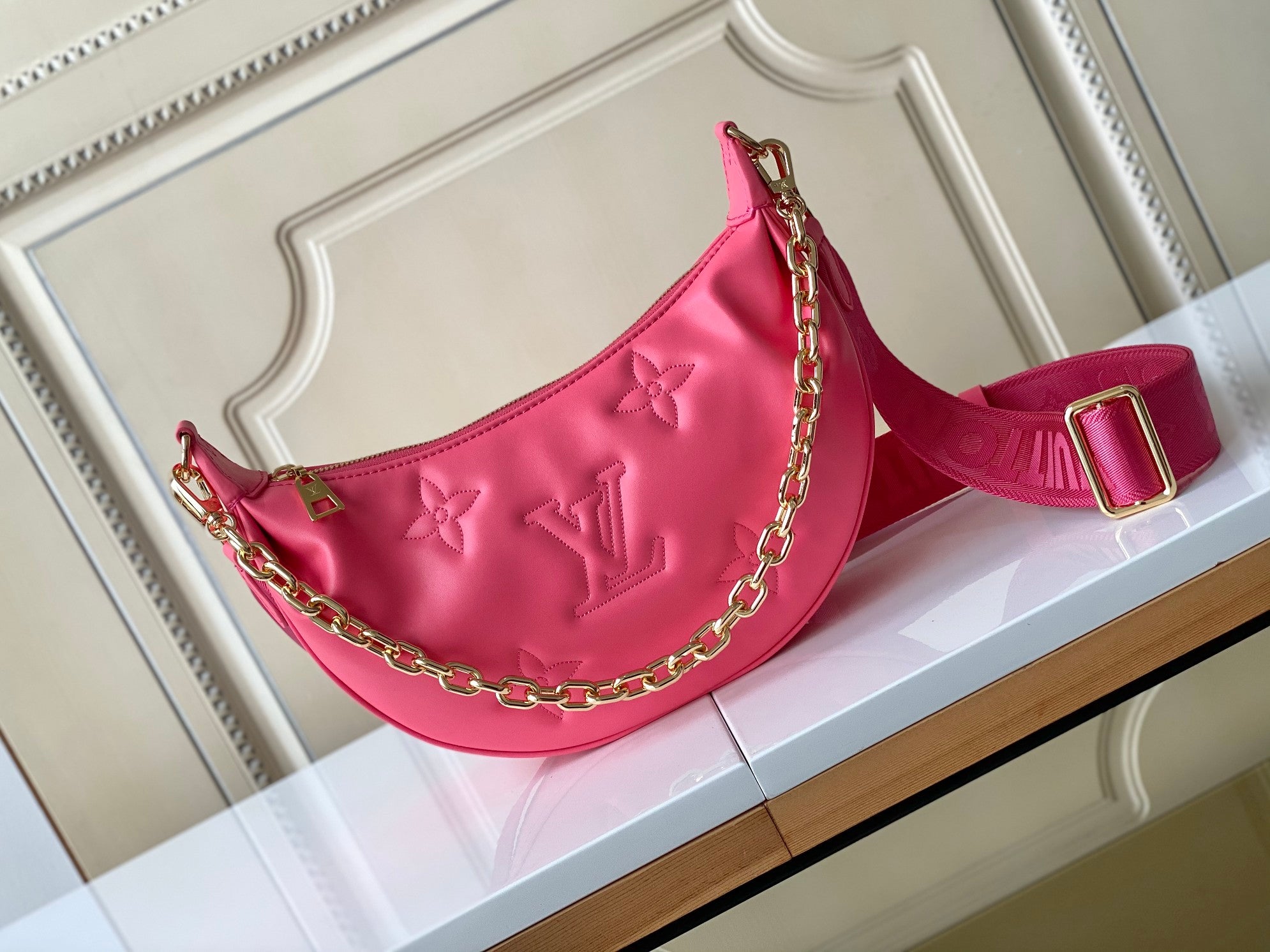 TOP Louis Vuitton LV Over The Moon Bag 27*16*7cm - Pink