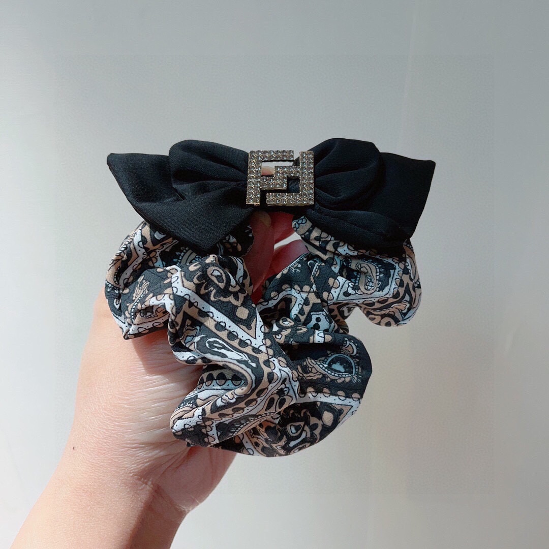 TOP FENDI Classic Double Bow Hair Loop - Two Colors