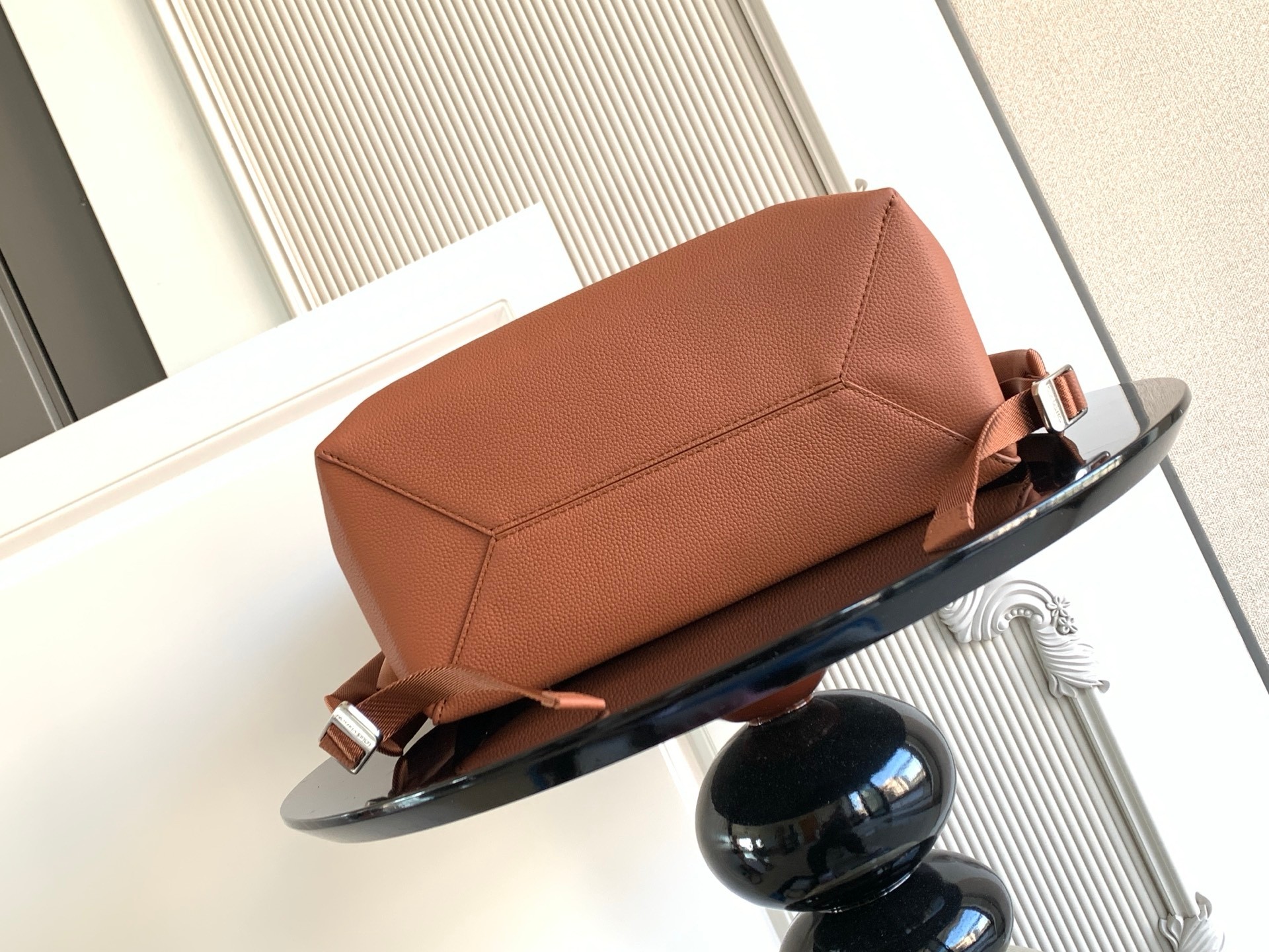 TOP Louis Vuitton LV Fastline Backpack 38x43x15cm - Brown