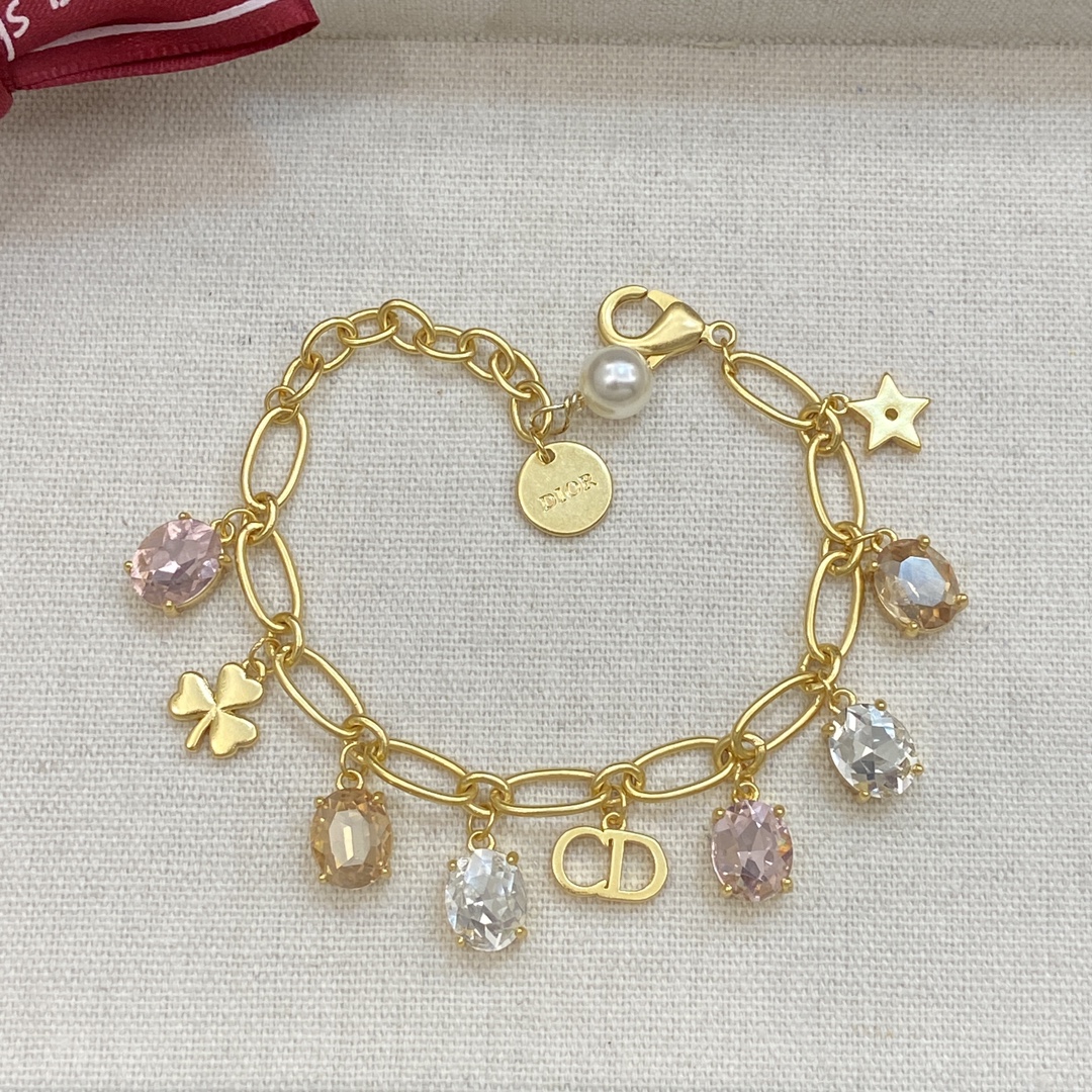 TOP Christian Dior CD  Bracelet - Gold
