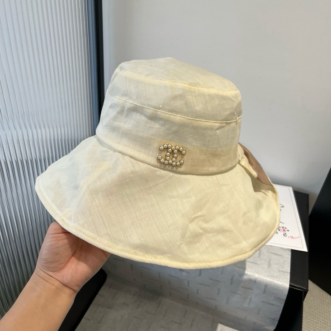 TOP CHANEL Bucket Hat - Beige
