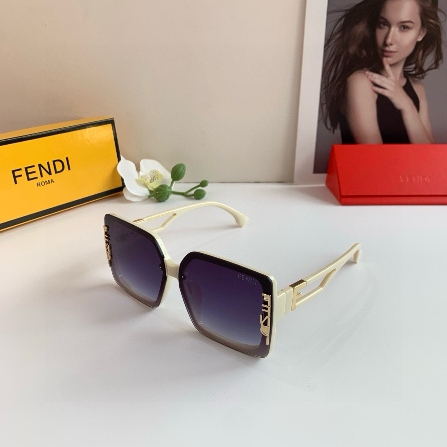 TOP FENDI Sunglasses - 3 Color